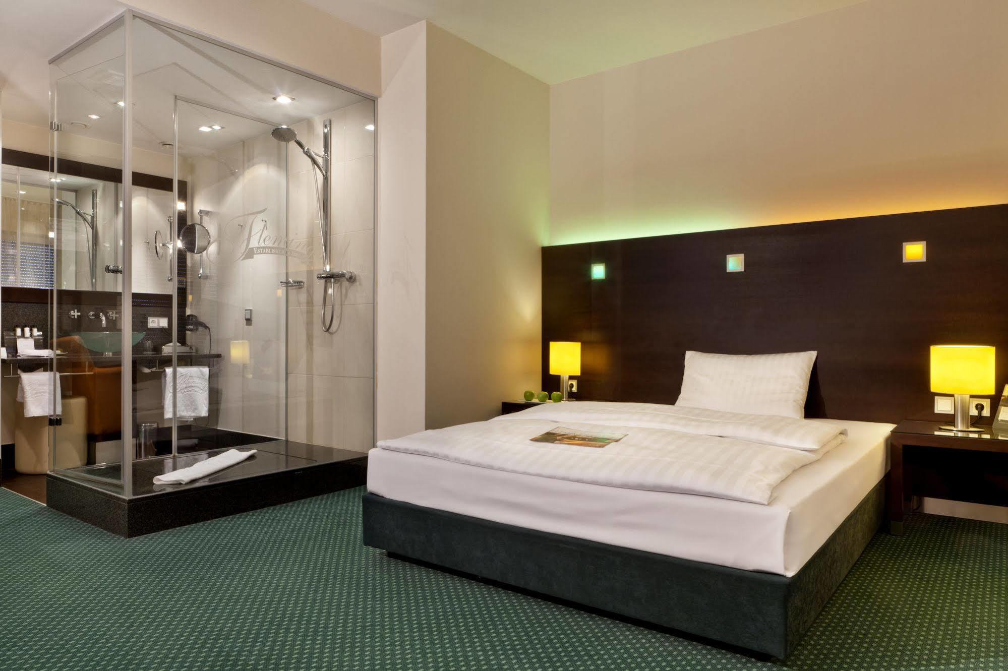 Hotel Lumiere An Der Messe "New Opening" Frankfurt am Main Exterior photo